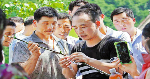 鎮(zhèn)安對易地搬遷貧困戶開展實用技能培訓